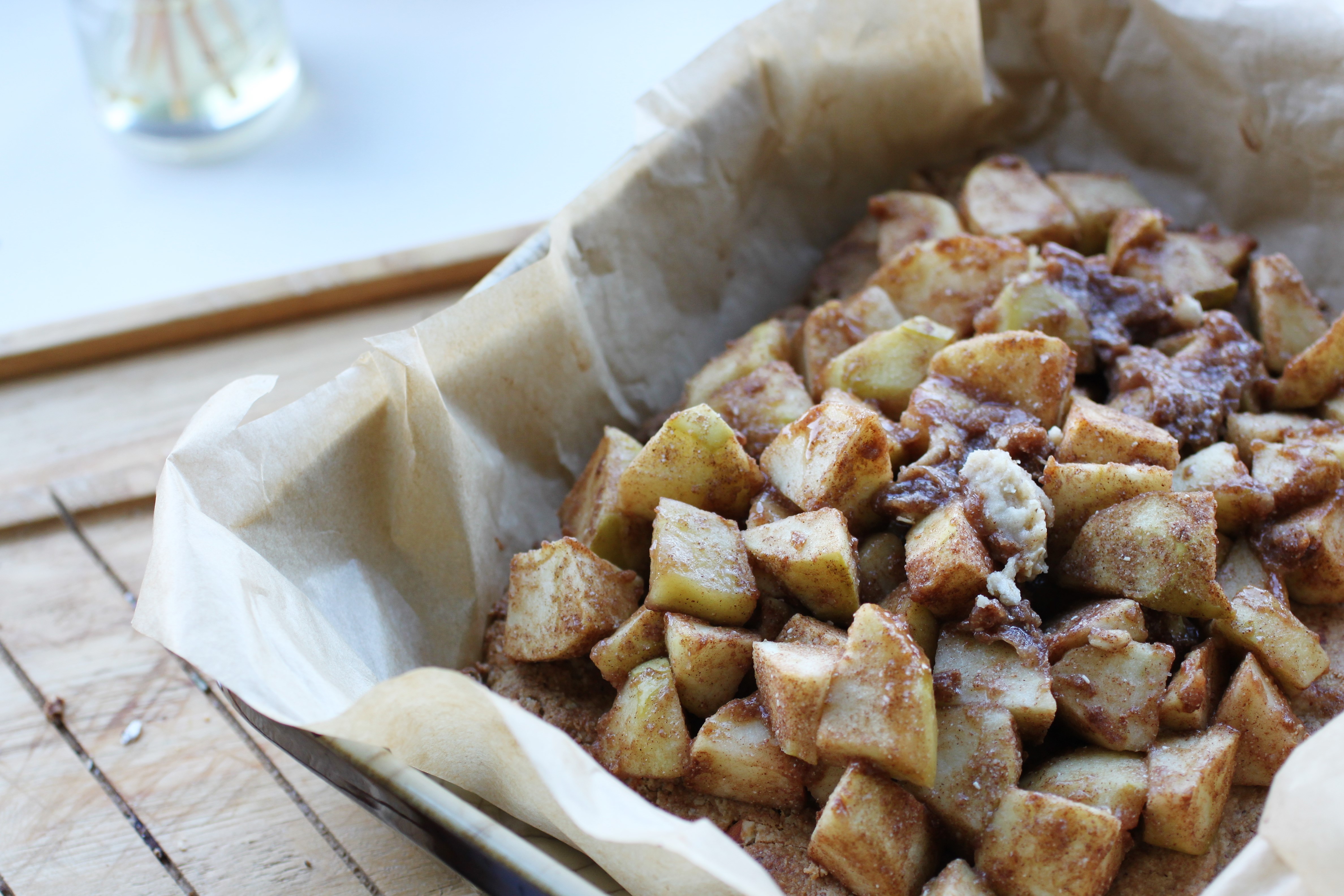 apple crumble slices