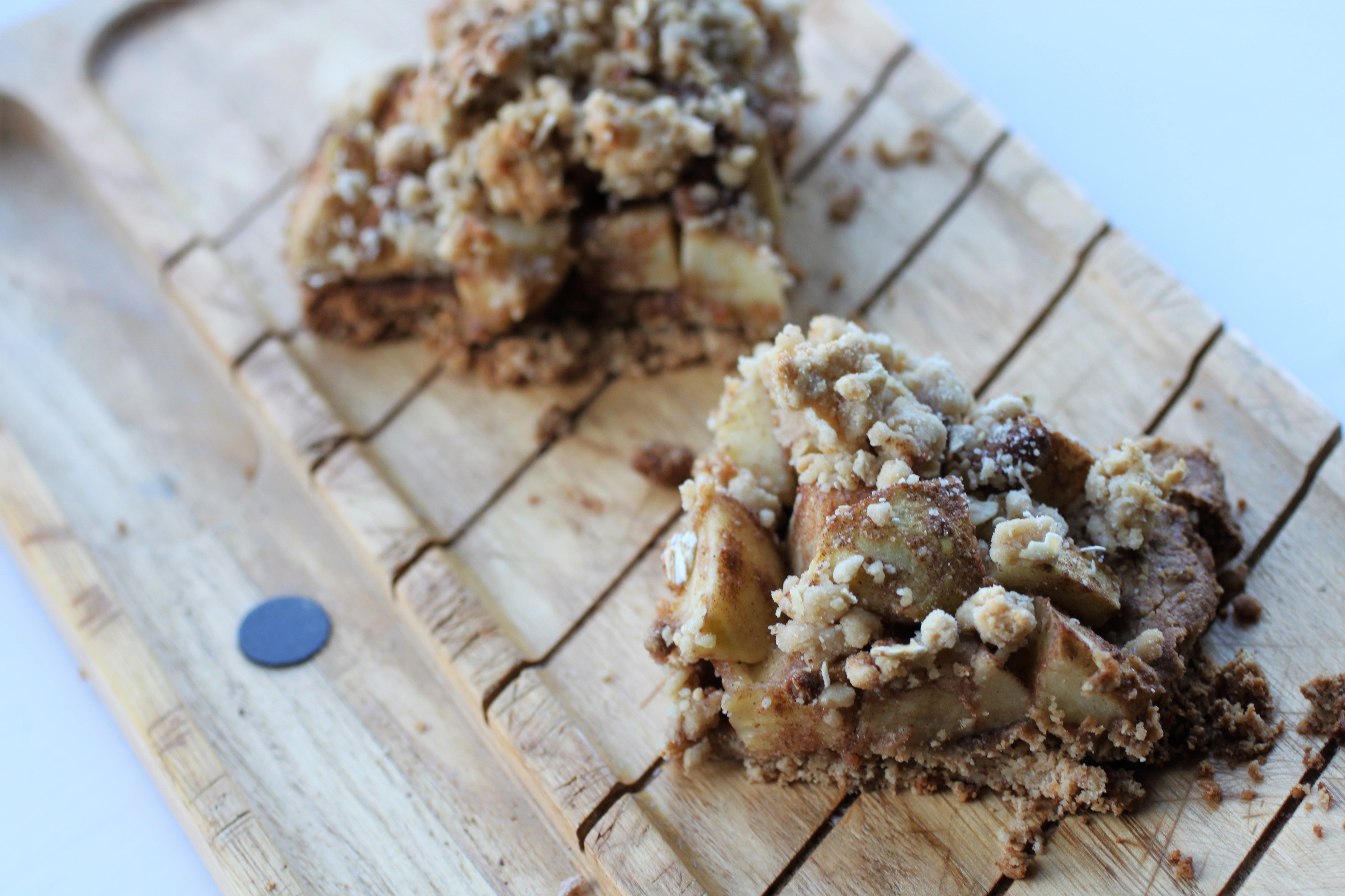 apple crumble slices