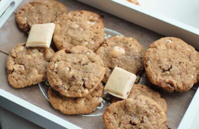 tray of strawberry white chocolate cookies recipe