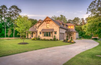 nice house with maintained landscaping