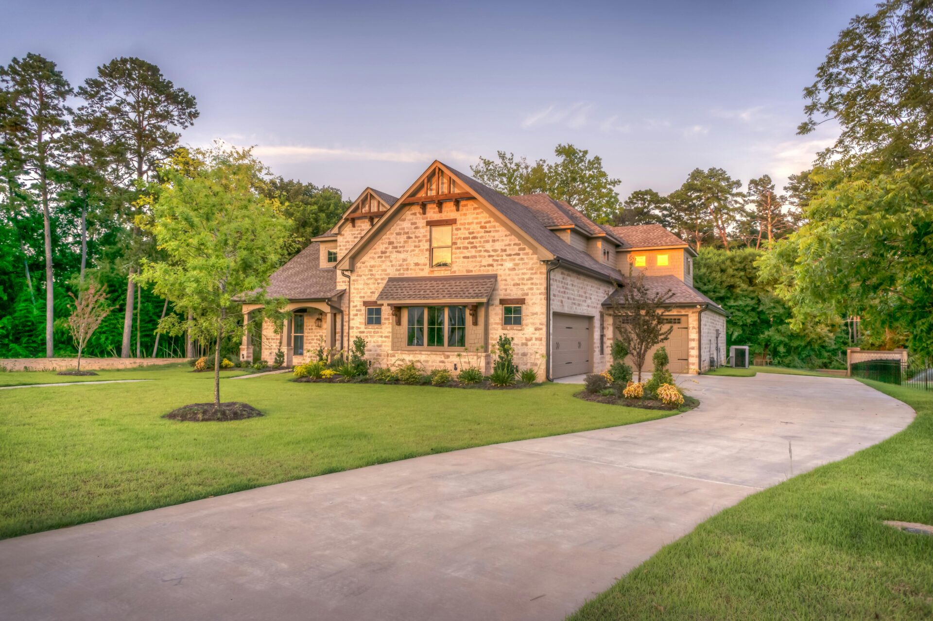 nice house with maintained landscaping